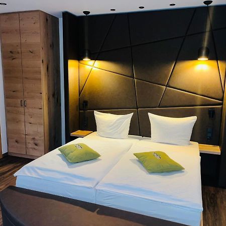 Hotel Gasthof Metzgerei Drei Linden ฟุลดา ภายนอก รูปภาพ
