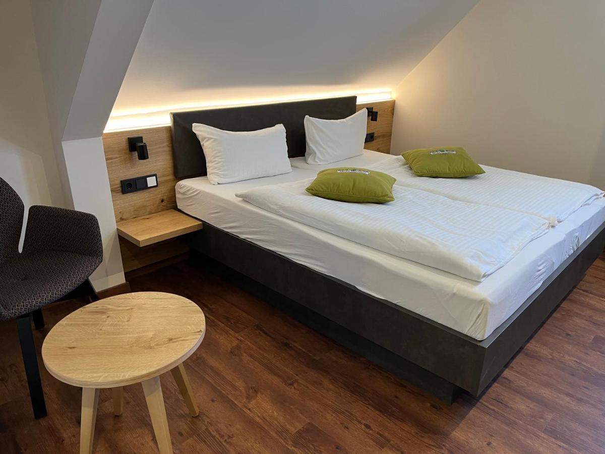 Hotel Gasthof Metzgerei Drei Linden ฟุลดา ภายนอก รูปภาพ