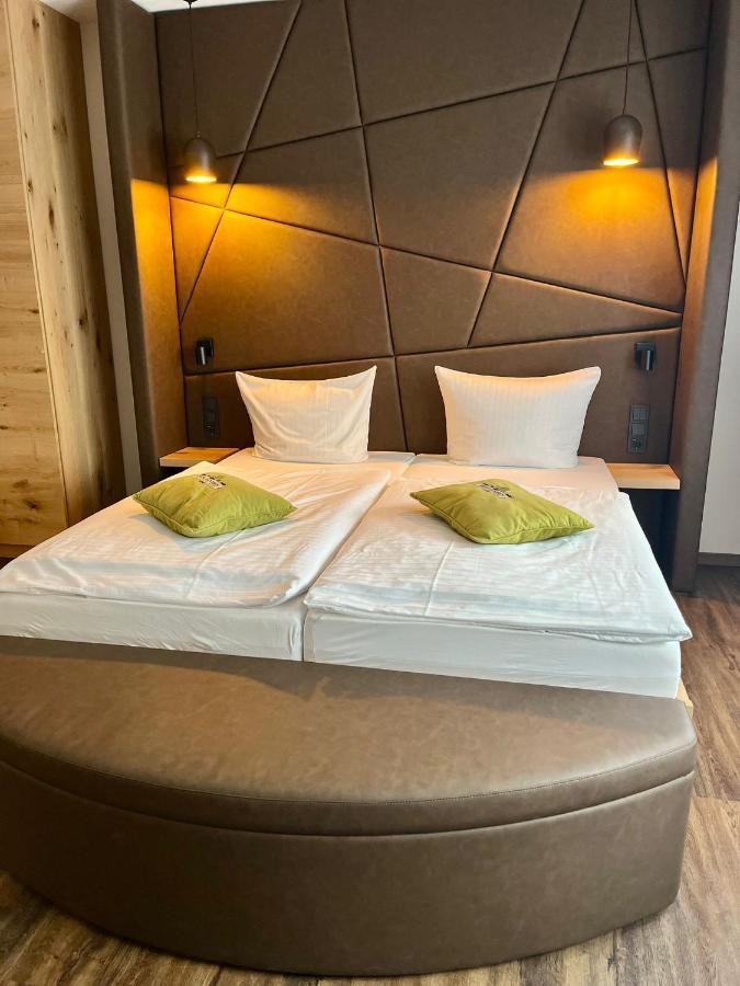 Hotel Gasthof Metzgerei Drei Linden ฟุลดา ภายนอก รูปภาพ