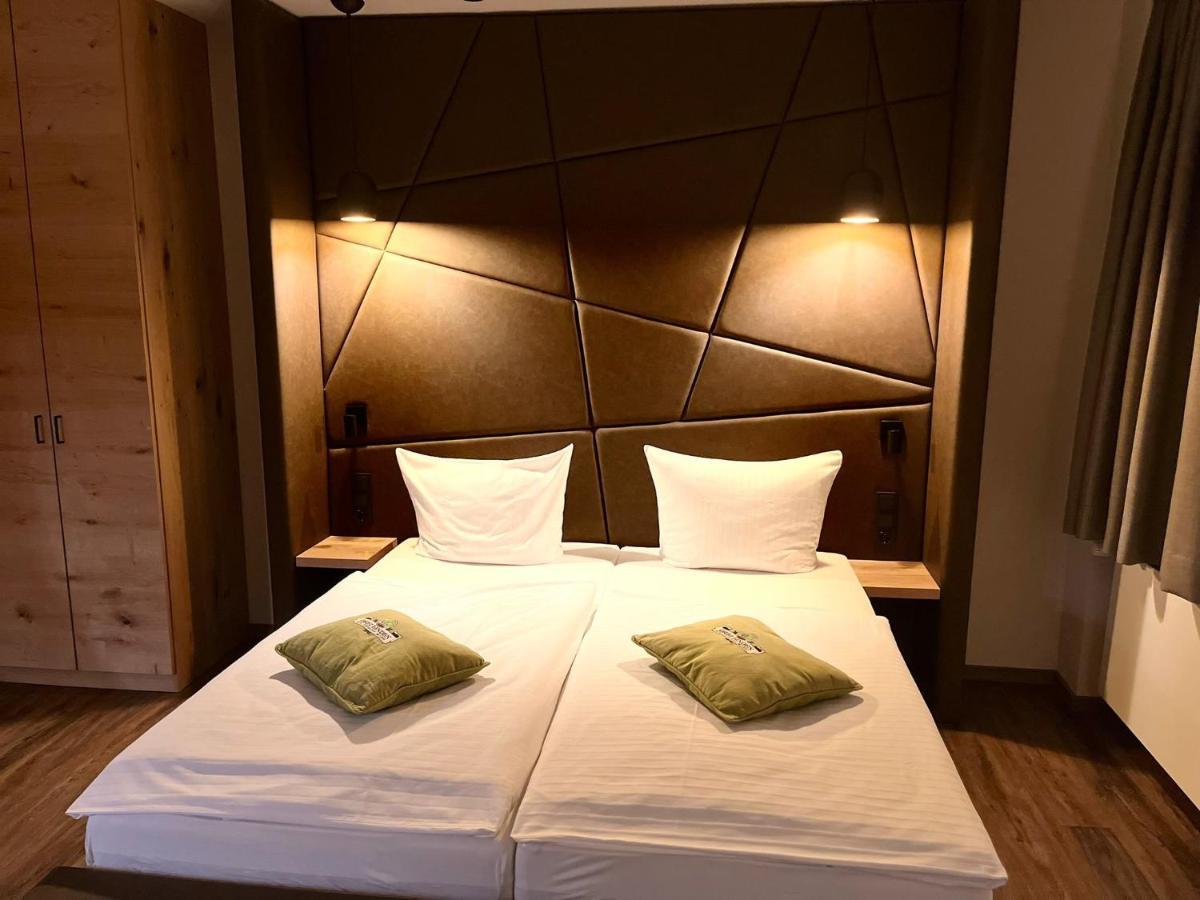 Hotel Gasthof Metzgerei Drei Linden ฟุลดา ภายนอก รูปภาพ